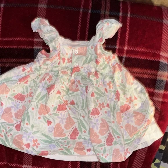 17 Piece Baby Girl Clothing Bundle 3-6 Months